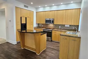 715 N Helen St, Mount Dora, FL 32757 - Photo 4