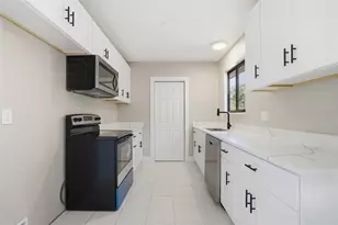 400 Kenova St, Port Charlotte, FL 33954 - Photo 2