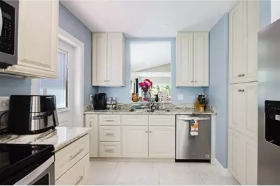 689 Linden Drive, Englewood, FL 34223 - Photo 12