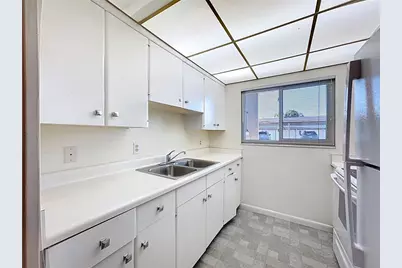 649 Tamiami Trail S #112, Venice, FL 34285 - Photo 6