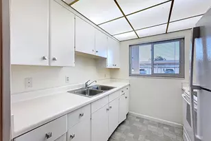 649 Tamiami Trail S, Venice, FL 34285 - Photo 6