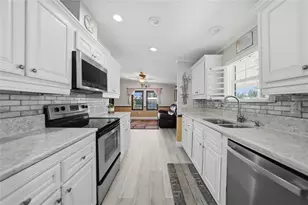 4300 Riverside Dr, Punta Gorda, FL 33982 - Photo 6