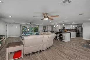 121 Sinclair St SE, Port Charlotte, FL 33952 - Photo 18