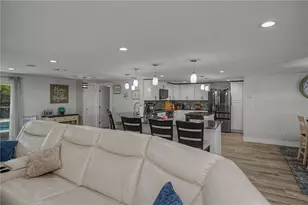 121 Sinclair St SE, Port Charlotte, FL 33952 - Photo 20