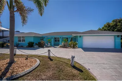 121 Sinclair Street SE, Port Charlotte, FL 33952 - Photo 2