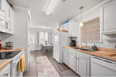 1000 Kings Highway #390, Port Charlotte, FL 33980 - Photo 10