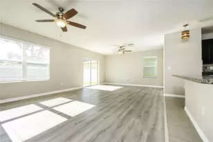 4106 Willow Hammock Dr, Palmetto, FL 34221 - Photo 2