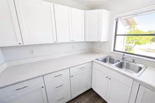 3211 Riverside Dr, Punta Gorda, FL 33950 - Photo 10