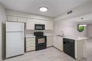 3930 Leeward Passage Ct, Bonita Springs, FL 34134 - Photo 2