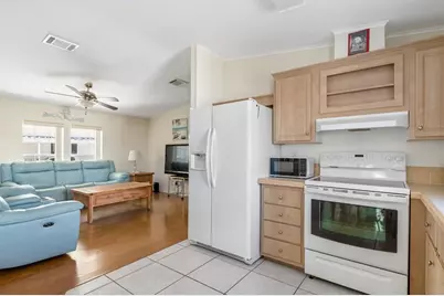 1000 Kings Highway #182, Punta Gorda, FL 33980 - Photo 14