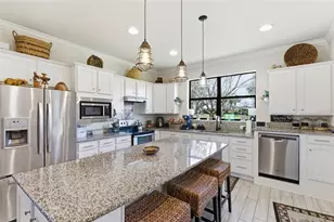 19050 Mangieri St, Venice, FL 34293 - Photo 8