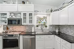 4086 Gardner Dr, Port Charlotte, FL 33952 - Photo 16