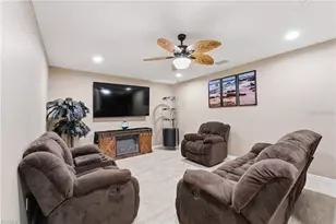 528 SE 5th Pl, Cape Coral, FL 33990 - Photo 6