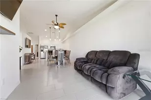 528 SE 5th Pl, Cape Coral, FL 33990 - Photo 24