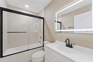 528 SE 5th Pl, Cape Coral, FL 33990 - Photo 20