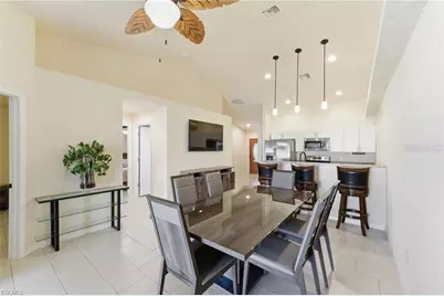 528 SE 5th Place, Cape Coral, FL 33990 - Photo 14