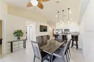 528 SE 5th Pl, Cape Coral, FL 33990 - Photo 14