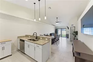 528 SE 5th Pl, Cape Coral, FL 33990 - Photo 18