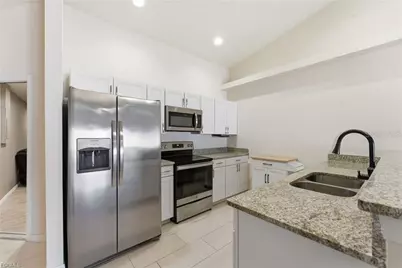 528 SE 5th Place, Cape Coral, FL 33990 - Photo 16