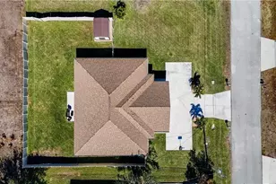 528 SE 5th Pl, Cape Coral, FL 33990 - Photo 40