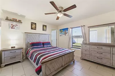 528 SE 5th Place, Cape Coral, FL 33990 - Photo 26