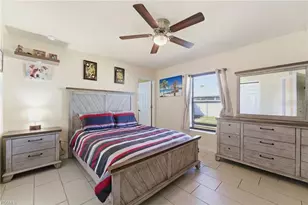 528 SE 5th Pl, Cape Coral, FL 33990 - Photo 26