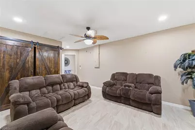 528 SE 5th Place, Cape Coral, FL 33990 - Photo 8