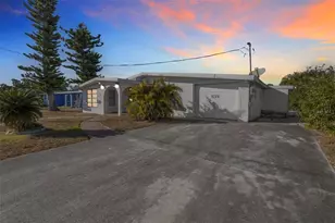 839 Conreid Dr NE, Port Charlotte, FL 33952 - Photo 2