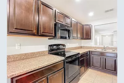 13221 Waterford Castle Drive, Dade City, FL 33525 - Photo 20