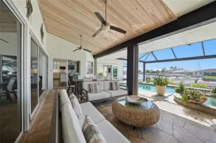 131 Hibiscus Dr, Punta Gorda, FL 33950 - Photo 6