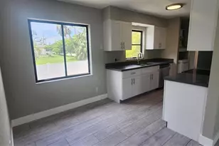 541 E Virginia Ave, Punta Gorda, FL 33950 - Photo 8