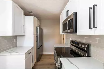 5104 N 15th Street, Tampa, FL 33610 - Photo 10