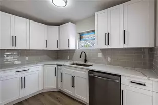 5104 N 15th St, Tampa, FL 33610 - Photo 8