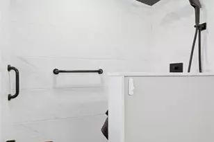 1433 Mediterranean Dr, Punta Gorda, FL 33950 - Photo 32