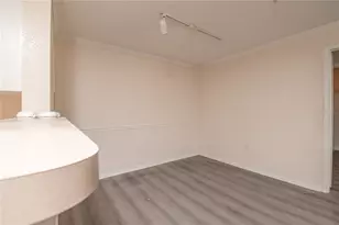 18001 Richmond Pl Dr, Tampa, FL 33647 - Photo 8