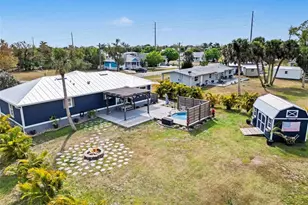410 E Henry St, Punta Gorda, FL 33950 - Photo 2