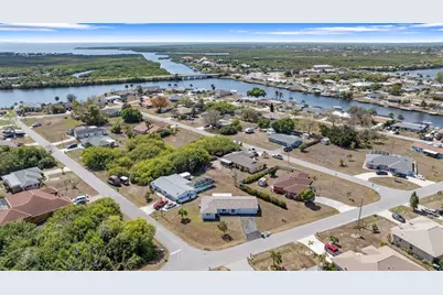 441 Greenwich Avenue NW, Port Charlotte, FL 33952 - Photo 10