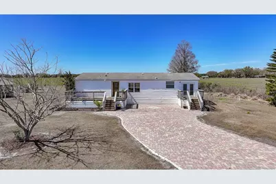 2431 SW Brewer Avenue, Arcadia, FL 34266 - Photo 2