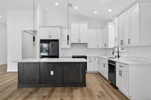 107 Bebb Ct, Rotonda West, FL 33947 - Photo 6