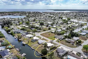 731 Palmetto Dr NE, Port Charlotte, FL 33952 - Photo 1