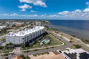 1425 Park Beach Cir, Punta Gorda, FL 33950 - Photo 6