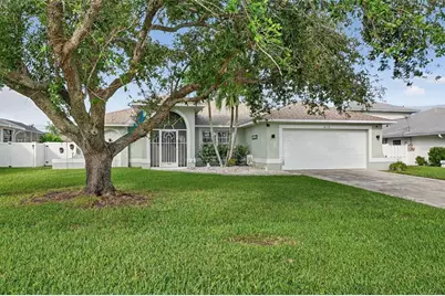 412 SE 13th Avenue, Cape Coral, FL 33990 - Photo 2