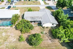783 Spring Lake Blvd NW, Port Charlotte, FL 33952 - Photo 4