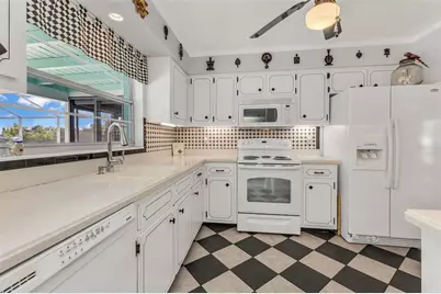 137 Bedford Drive NE, Port Charlotte, FL 33952 - Photo 14