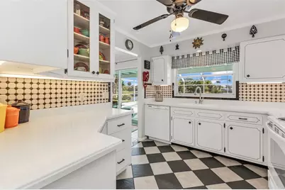 137 Bedford Drive NE, Port Charlotte, FL 33952 - Photo 20