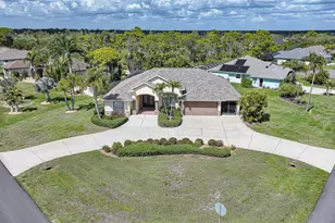176 Medalist Rd, Rotonda West, FL 33947 - Photo 2