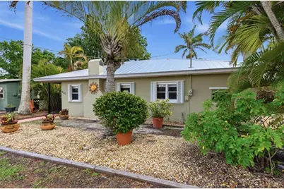 521 W Olympia Avenue, Punta Gorda, FL 33950 - Photo 48