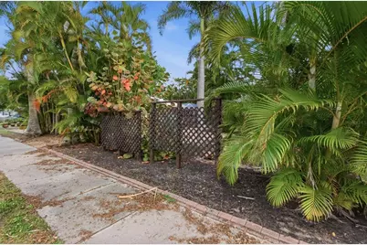 521 W Olympia Avenue, Punta Gorda, FL 33950 - Photo 38