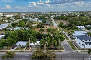 521 W Olympia Ave, Punta Gorda, FL 33950 - Photo 1