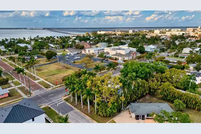 521 W Olympia Avenue, Punta Gorda, FL 33950 - Photo 18